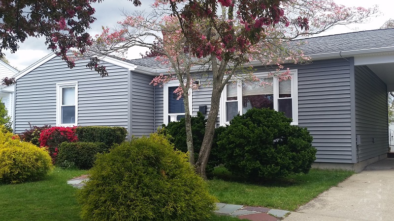 Vinyl Siding Adds Curb Appeal to New Bedford, MA Ranch